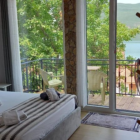 Roleo Guest House Lini Kültér fotó