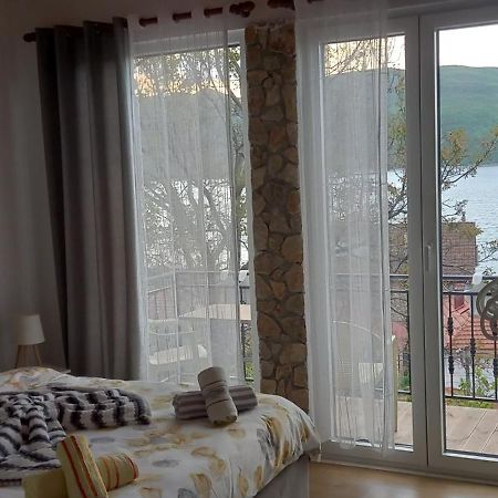 Roleo Guest House Lini Kültér fotó
