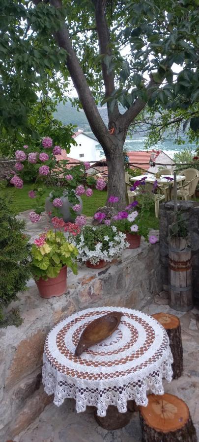 Roleo Guest House Lini Kültér fotó