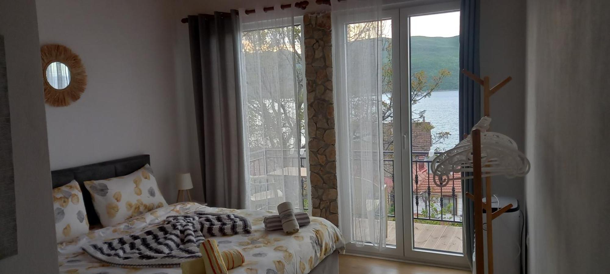 Roleo Guest House Lini Kültér fotó