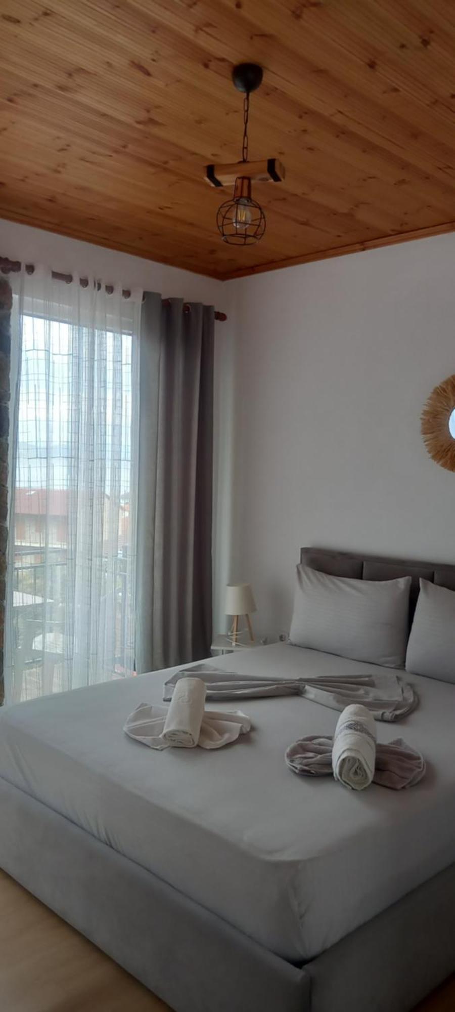Roleo Guest House Lini Kültér fotó