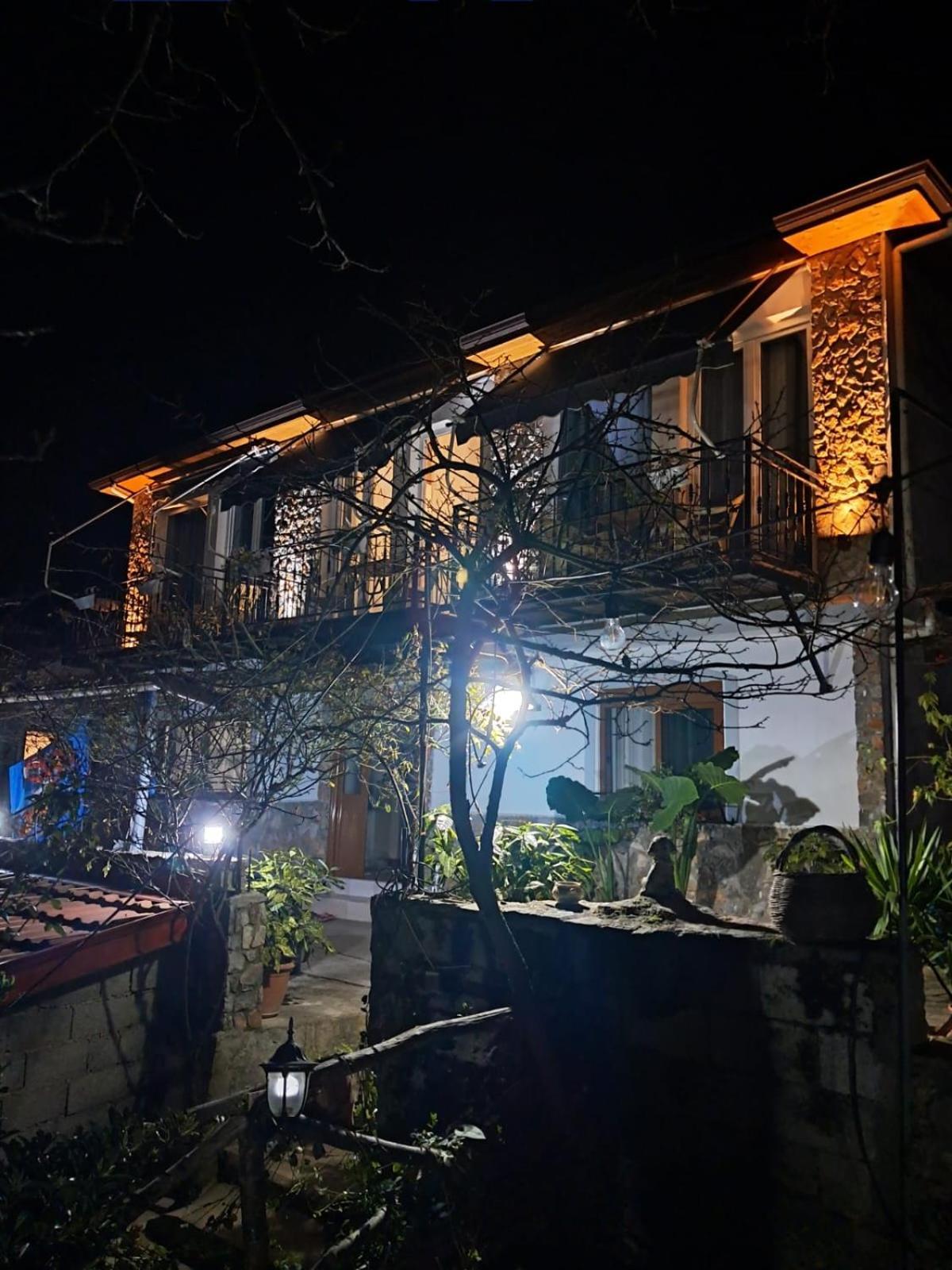 Roleo Guest House Lini Kültér fotó
